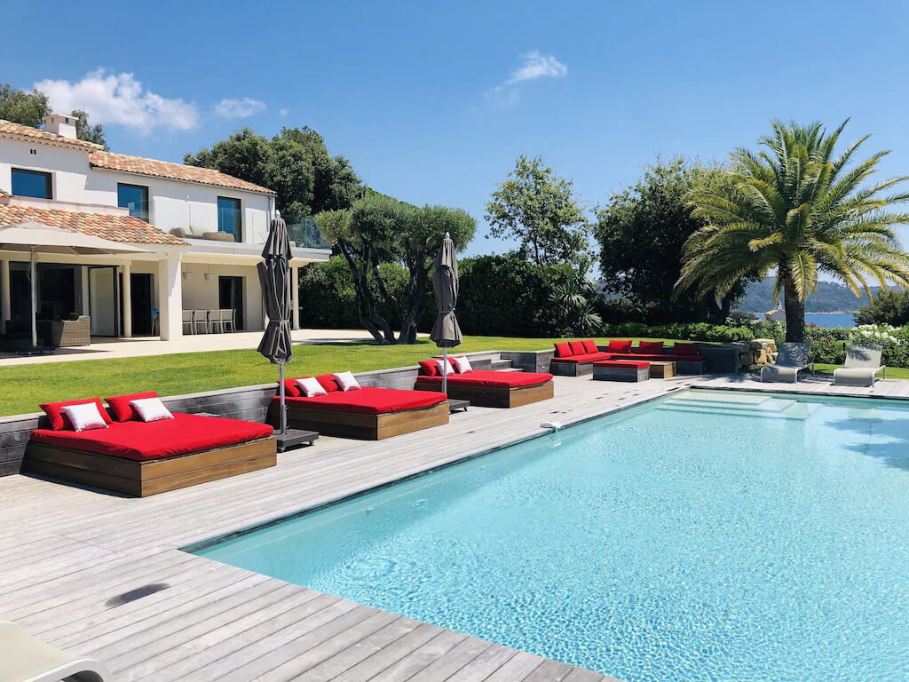 <span  class="uc_style_uc_tiles_grid_image_elementor_uc_items_attribute_title" style="color:#ffffff;">Villa Camaal 5</span>